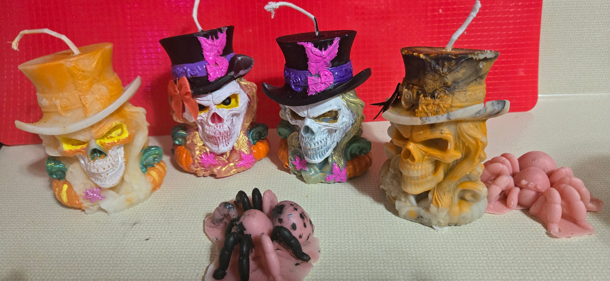 SKULLS WITH COWBOY HATS